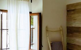 Carola GuestHouse